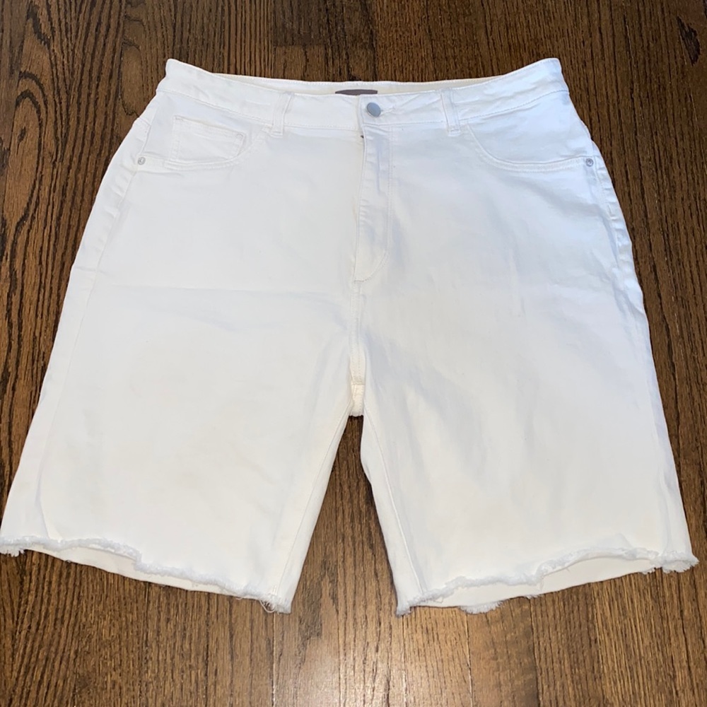 DL1961 Frayed Bottom White Jean Shorts